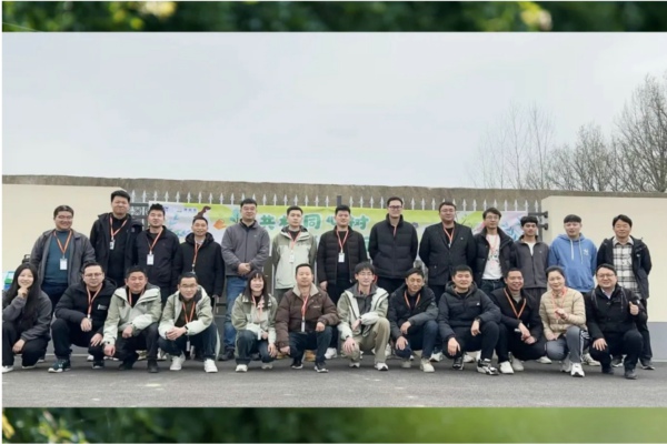 共植同心树，筑梦新征途——通格微开展植树节活动